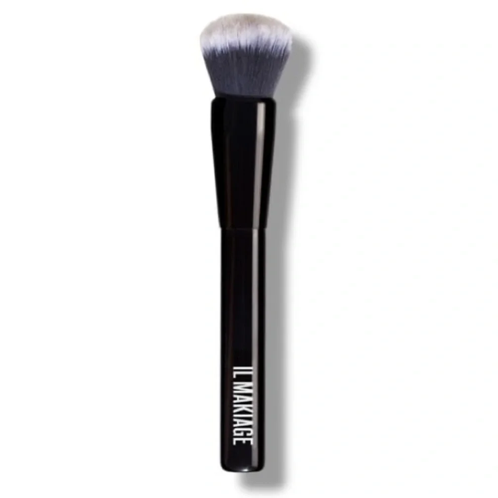 NEW - IL MAKIAGE - FOUNDATION BLENDING BRUSH #100 - BEST SELLING!